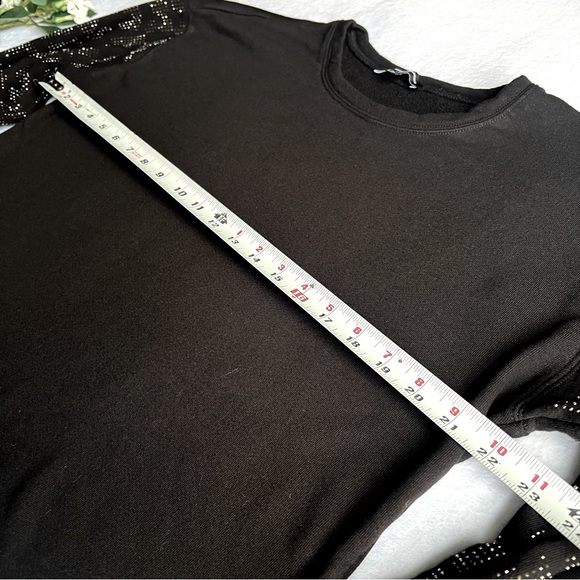 Women’s Sz XL Black Embellished Long Sleeve Sweater Crew Neck - Picture 5 of 8